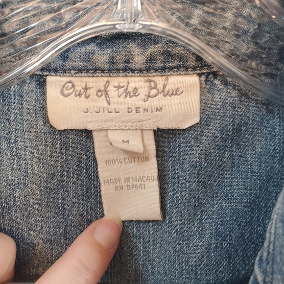 J.Jill Denim Out Of The Blue Button Down Medium - Picture 2 of 5